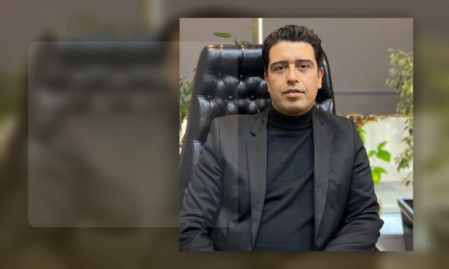 آقای علی شراهی، وکیل و مشاور رسمی مهاجرت کانادا در مرکز مهاجرت آوینا